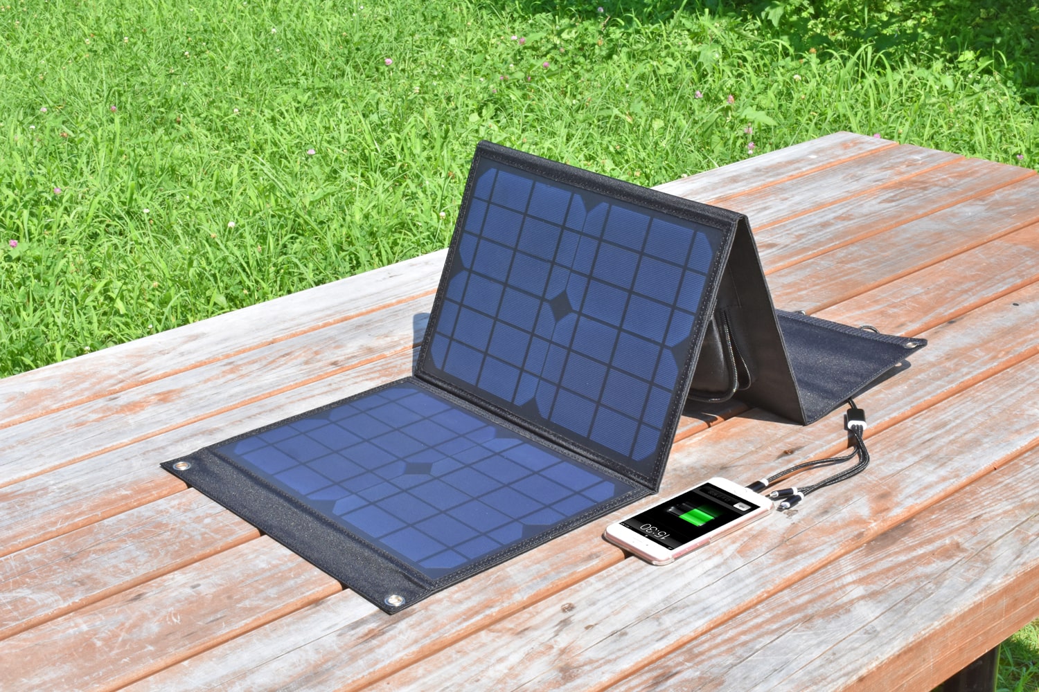 便利！折り畳み式 ソーラー充電器 30W 防塵・防水 IP65 太陽電池で DC・USB出力でスマホに充電！/ ENEPORTA EP-30SP